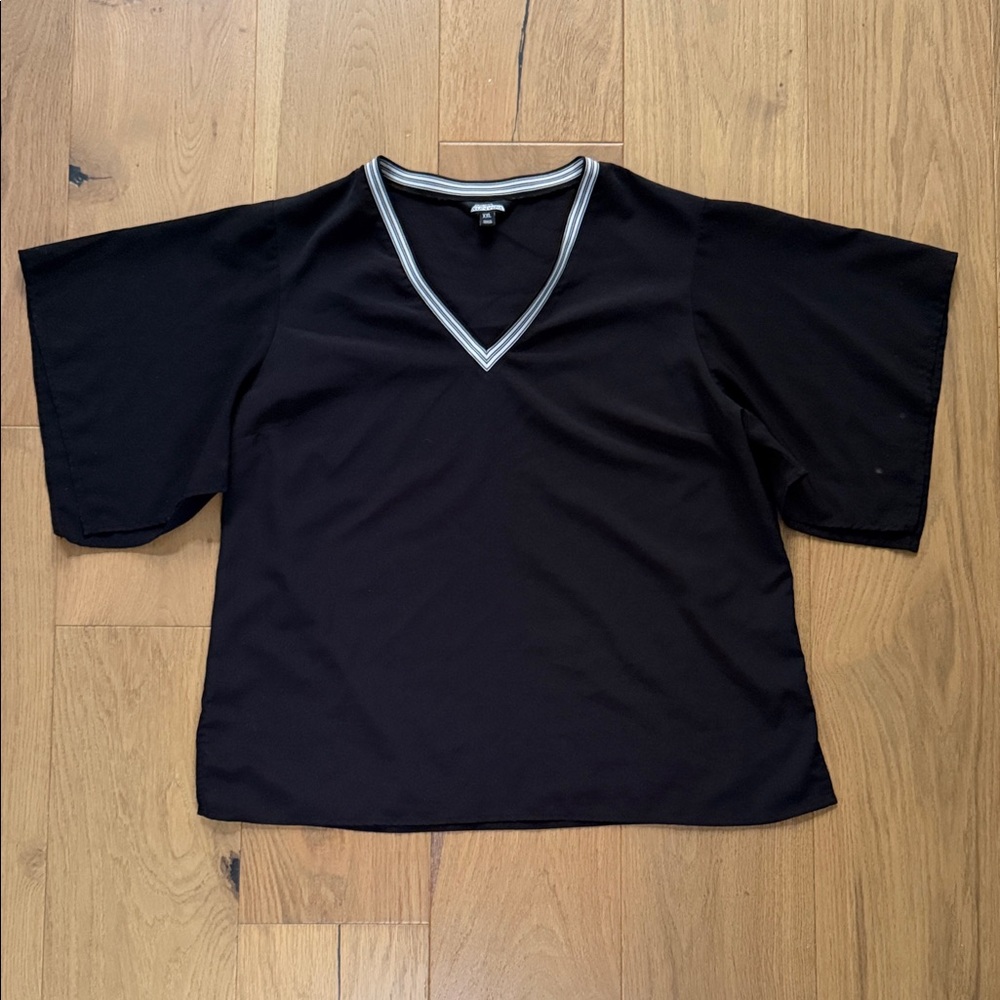 project RUNWAY Black V-Neck Short Sleeve Top with White & Gray Stripe Trim